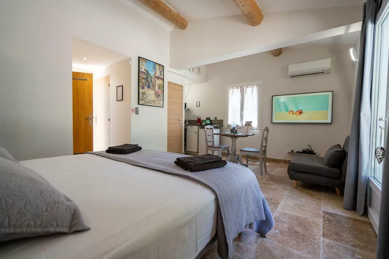 Guest house Mas La Cheneraie Lourmarin - Au Calme, A 10 Mn Du Centre Ville A Pied